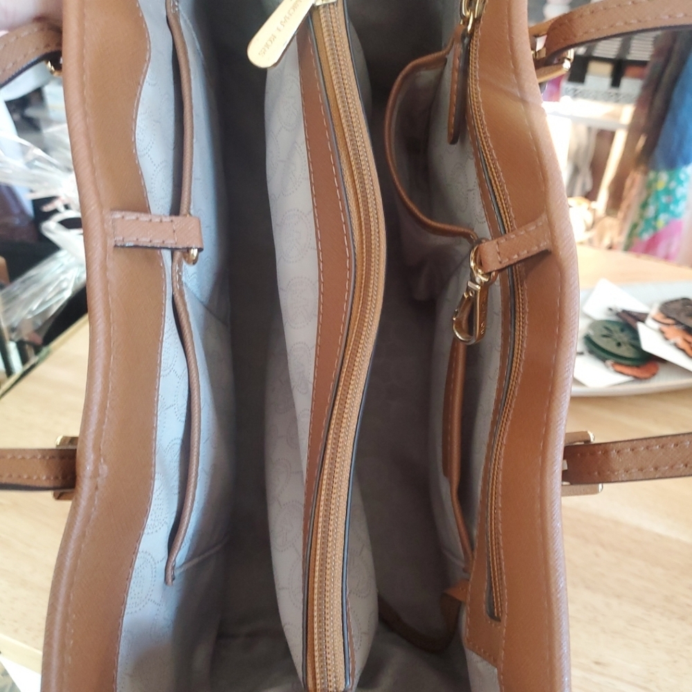 Michael Kors Jet Set Brown Faux Leather Tote - Picture 3 of 5
